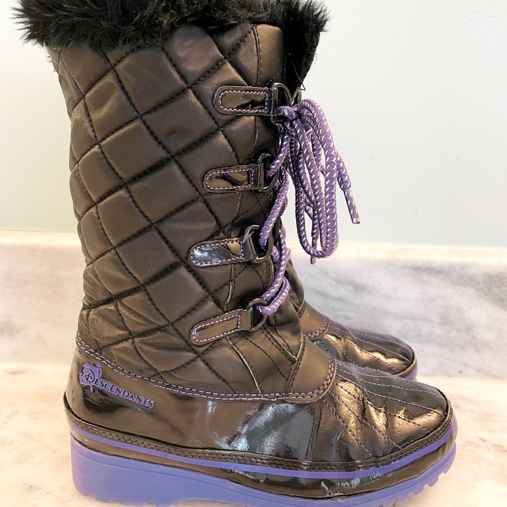 Disney/Descendants tall winter boots